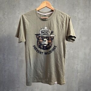 Smokey Bear Retro Landmark Project Forest Green Graphic Unisex T-Shirt Sz Small